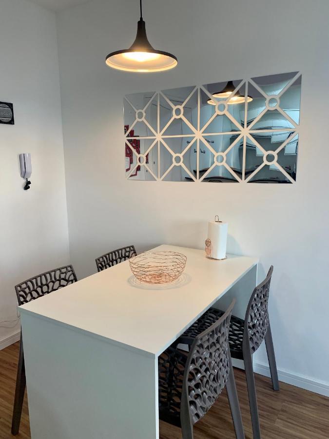707- Apartamento Encantador, Amplo E Decorado, Quarto, Sala, Cozinha, Mobiliario Moderno, Cozinha Completa Com Utensilios , Excelente Vista Da Cidade E Localizacao Privelegiada No Bairro Bigorrilho Κουριτίμπα Εξωτερικό φωτογραφία